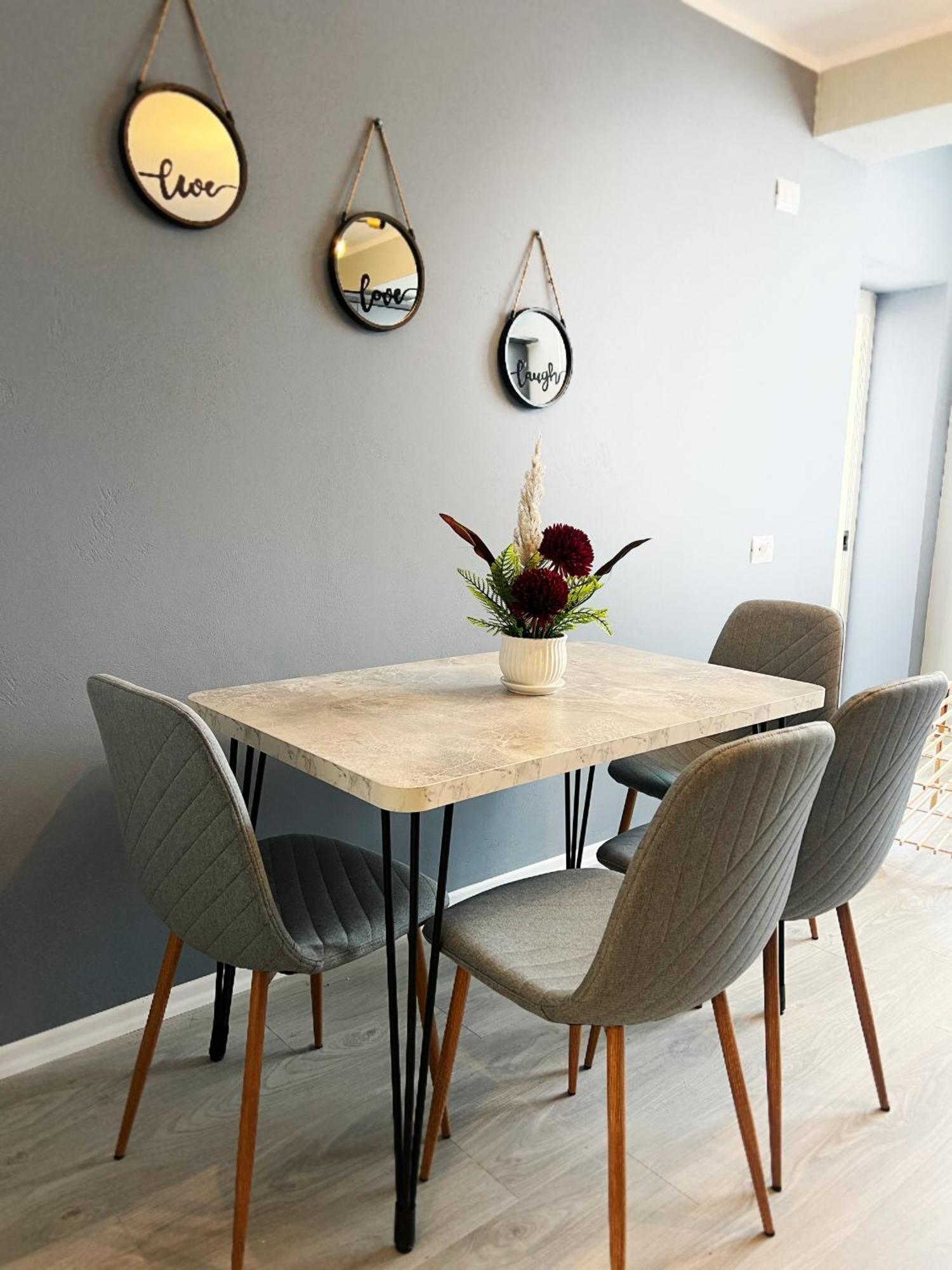 Joyful Apartment Tiranë Ngoại thất bức ảnh
