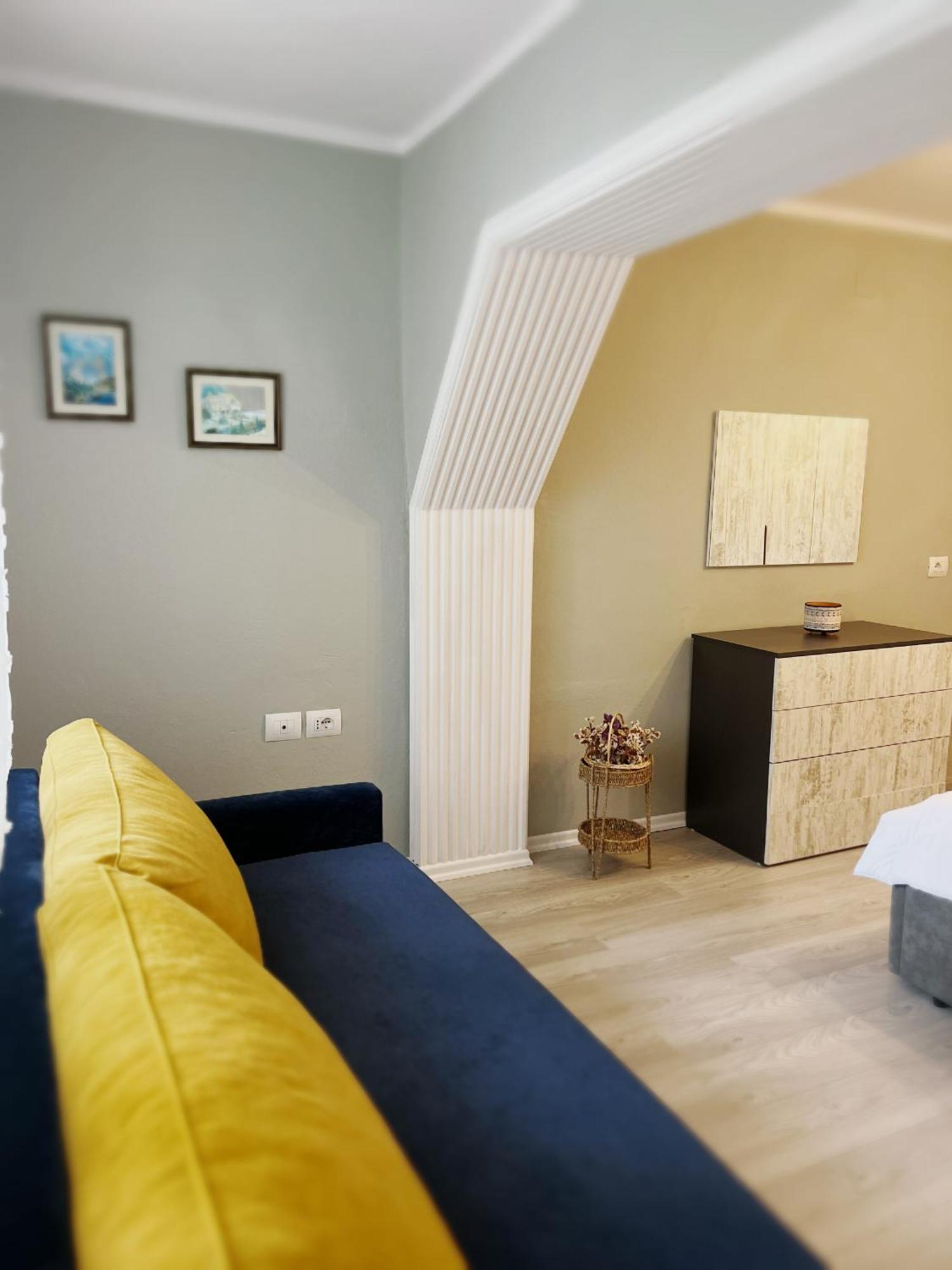 Joyful Apartment Tiranë Ngoại thất bức ảnh
