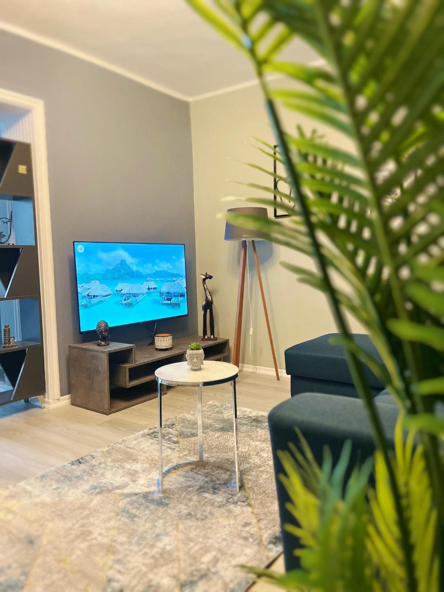 Joyful Apartment Tiranë Ngoại thất bức ảnh