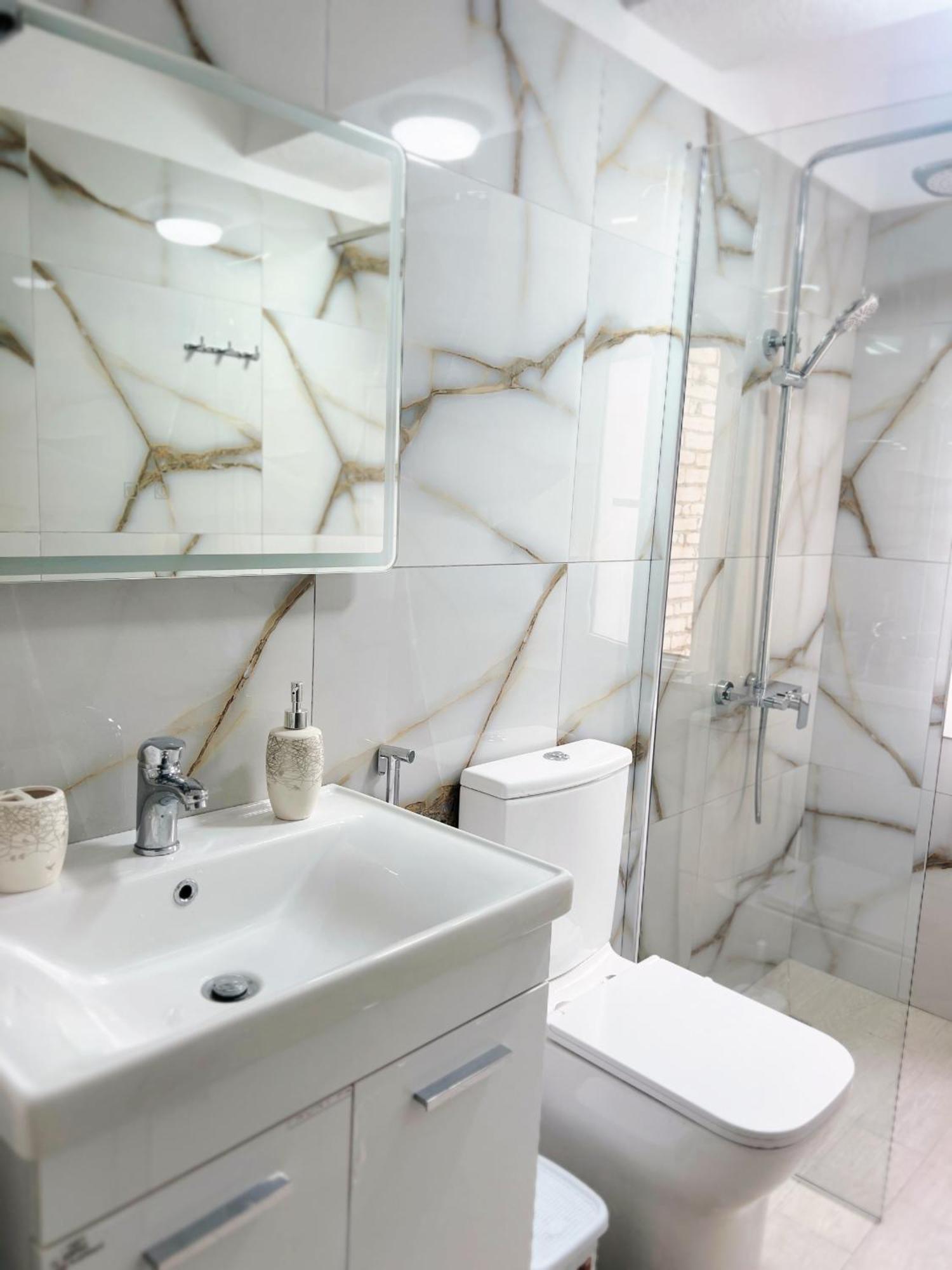 Joyful Apartment Tiranë Ngoại thất bức ảnh